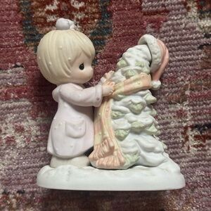 Precious moments “having a cozy country Christmas”